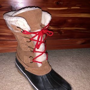 snow boots